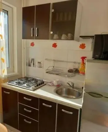 Modern Studio 2 Min From Metro Dristor, 10 Min From Mall *